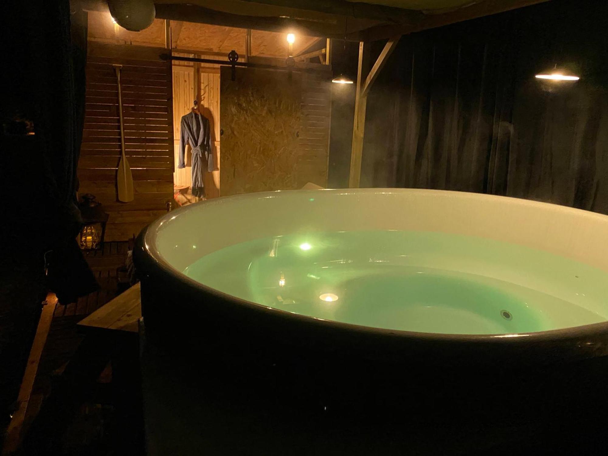 Les Mariniers Chambres D'Hotes -Guest House - Bain Nordique En Option Mareuil-sur-Cher Exterior foto