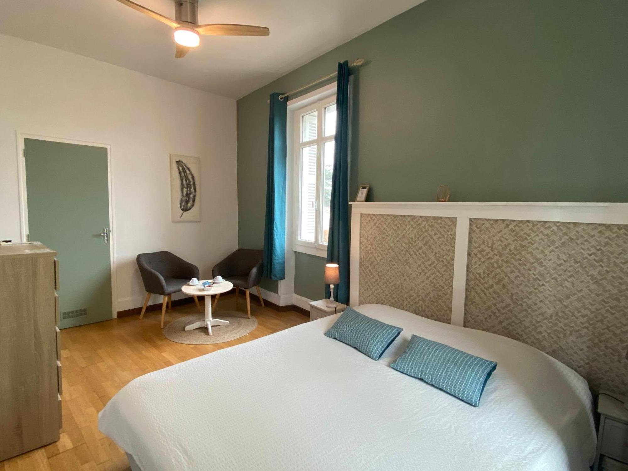 Les Mariniers Chambres D'Hotes -Guest House - Bain Nordique En Option Mareuil-sur-Cher Exterior foto